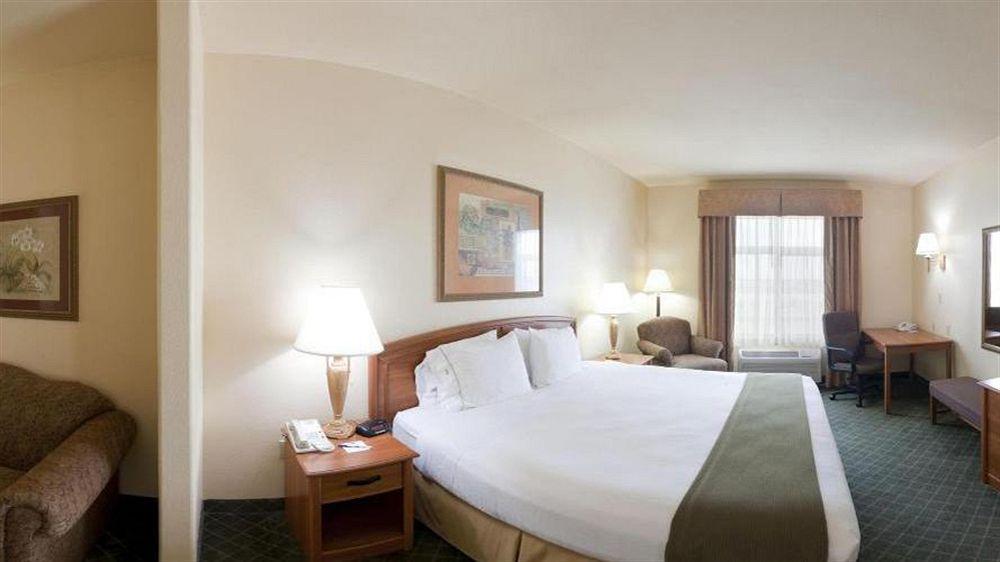 Holiday Inn Express Hotel And Suites Bastrop By Ihg Экстерьер фото