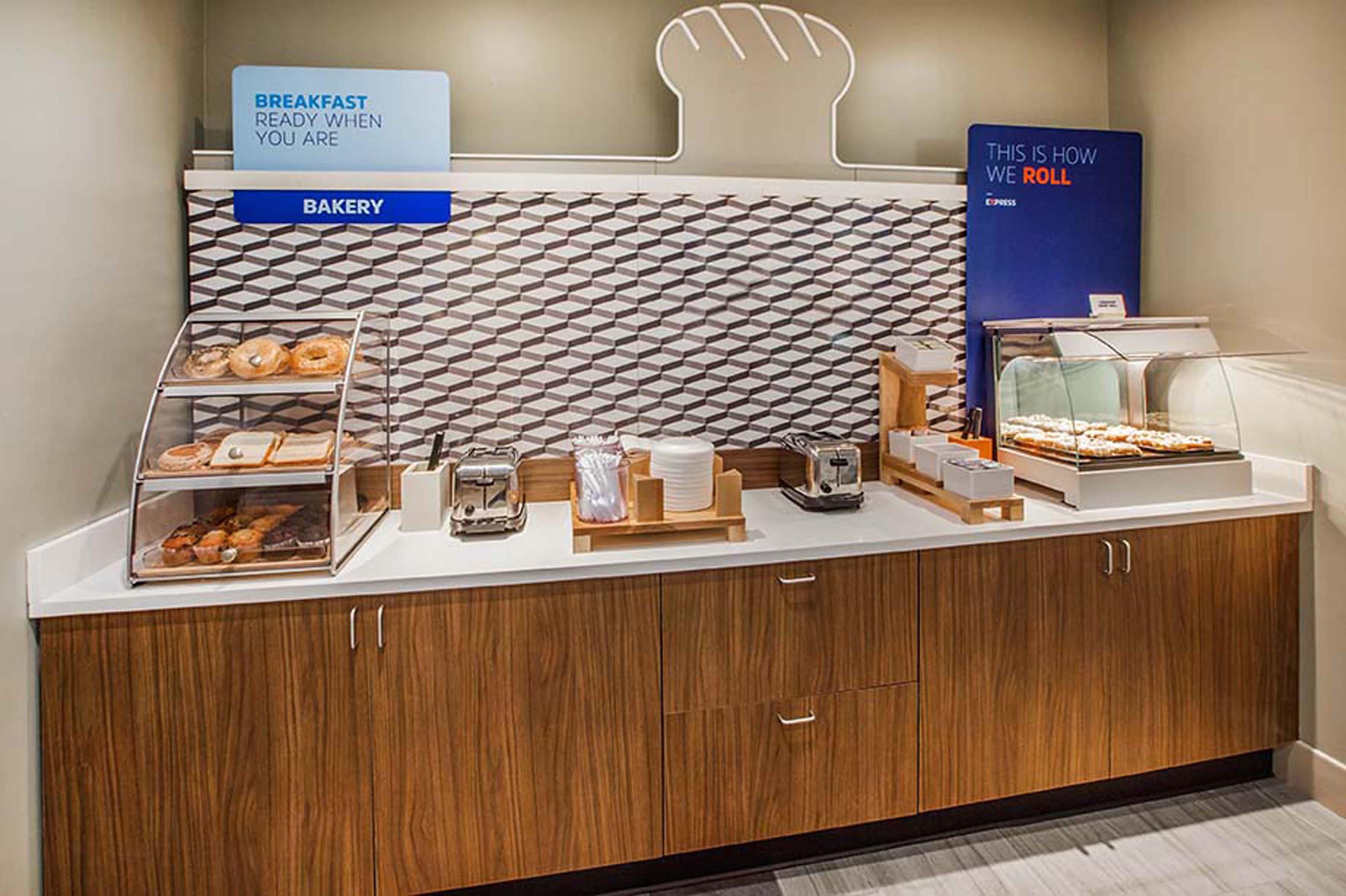 Holiday Inn Express Hotel And Suites Bastrop By Ihg Экстерьер фото