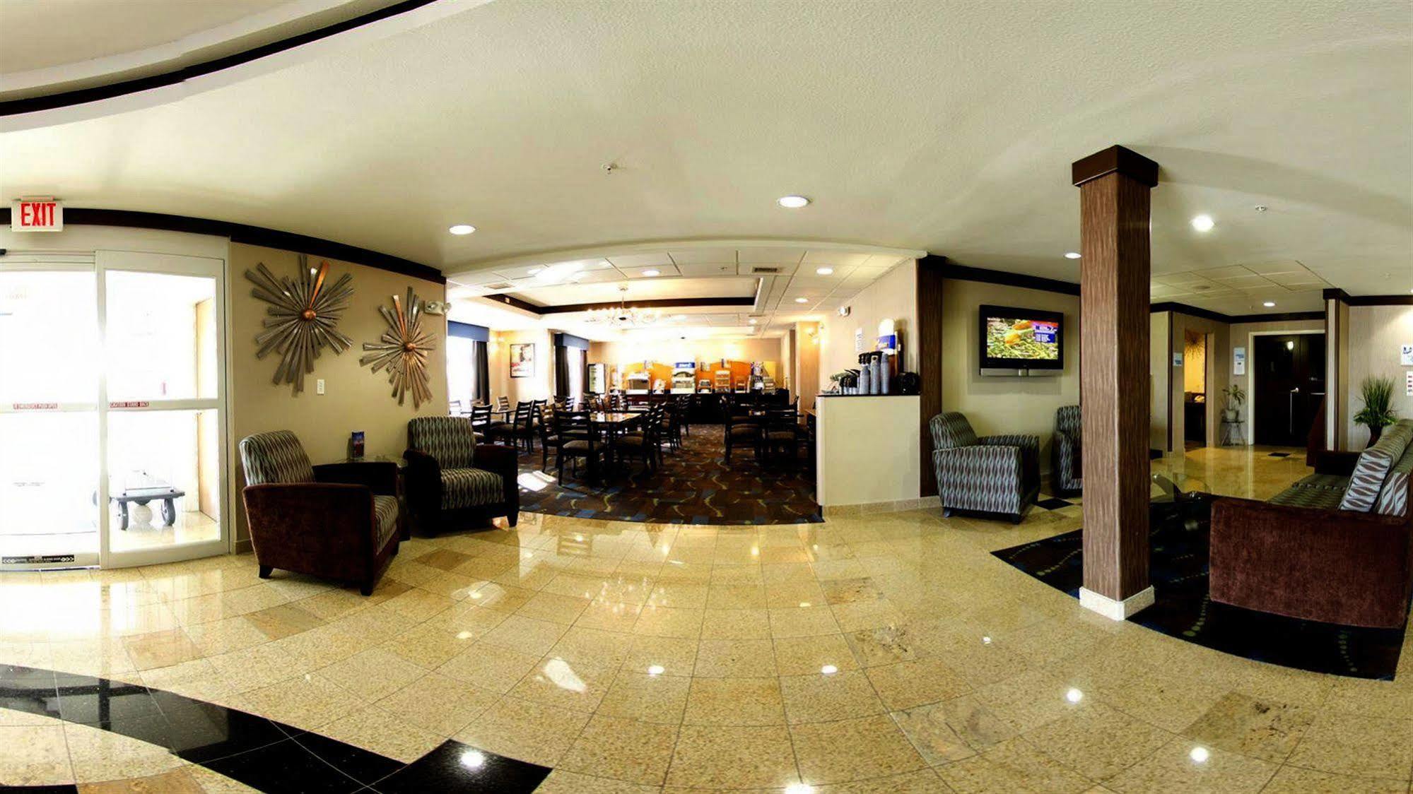 Holiday Inn Express Hotel And Suites Bastrop By Ihg Экстерьер фото